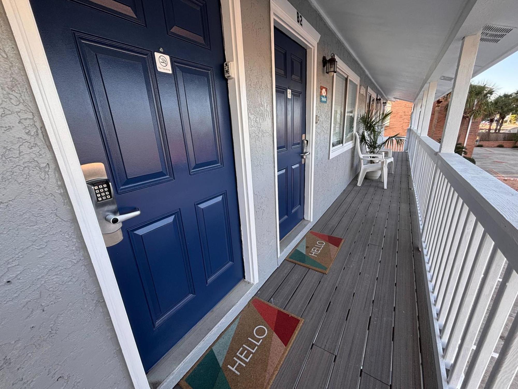 Apartment Front Retreat D1