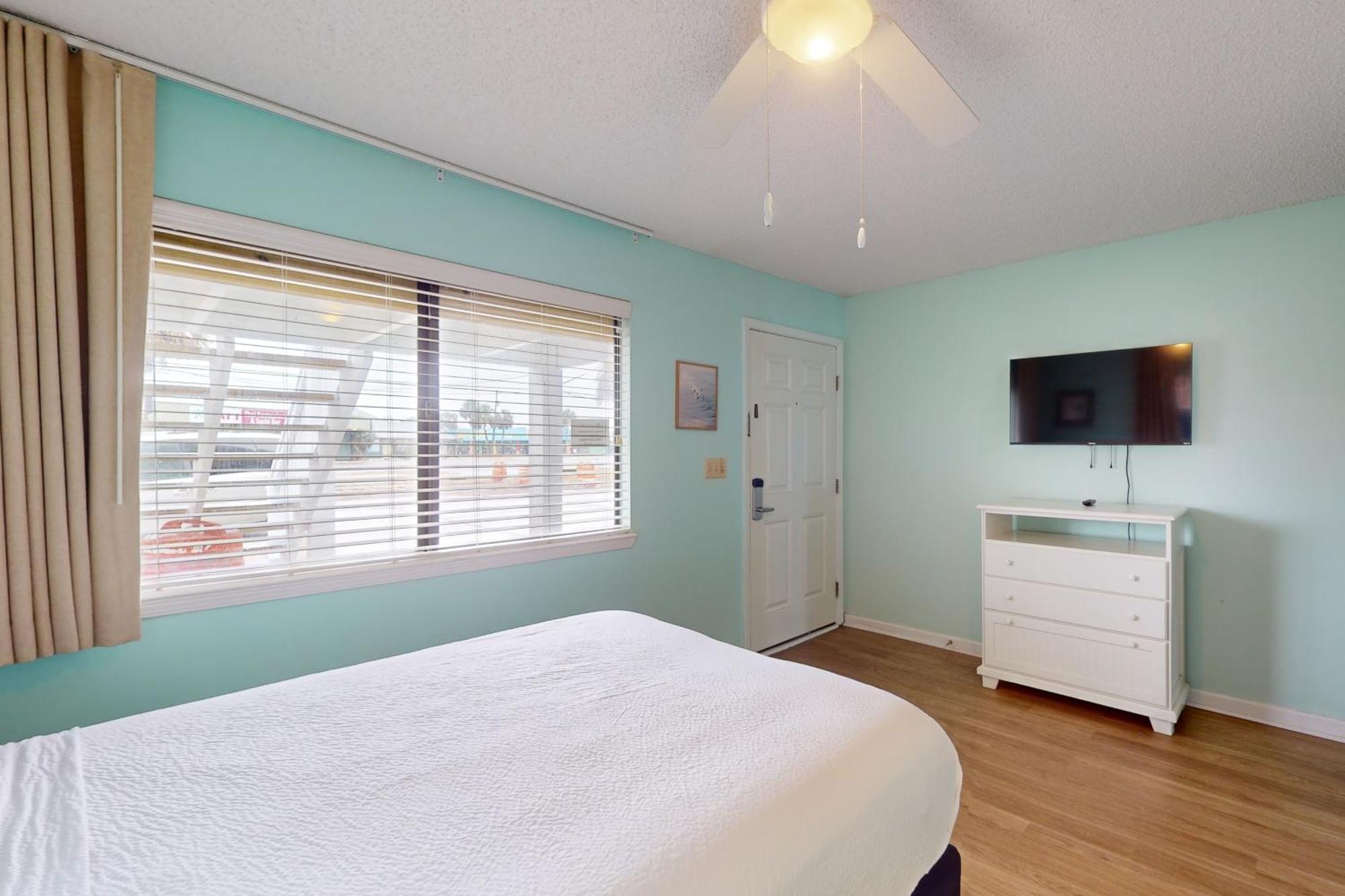 Front Retreat D1 Apartment Panama City Beach